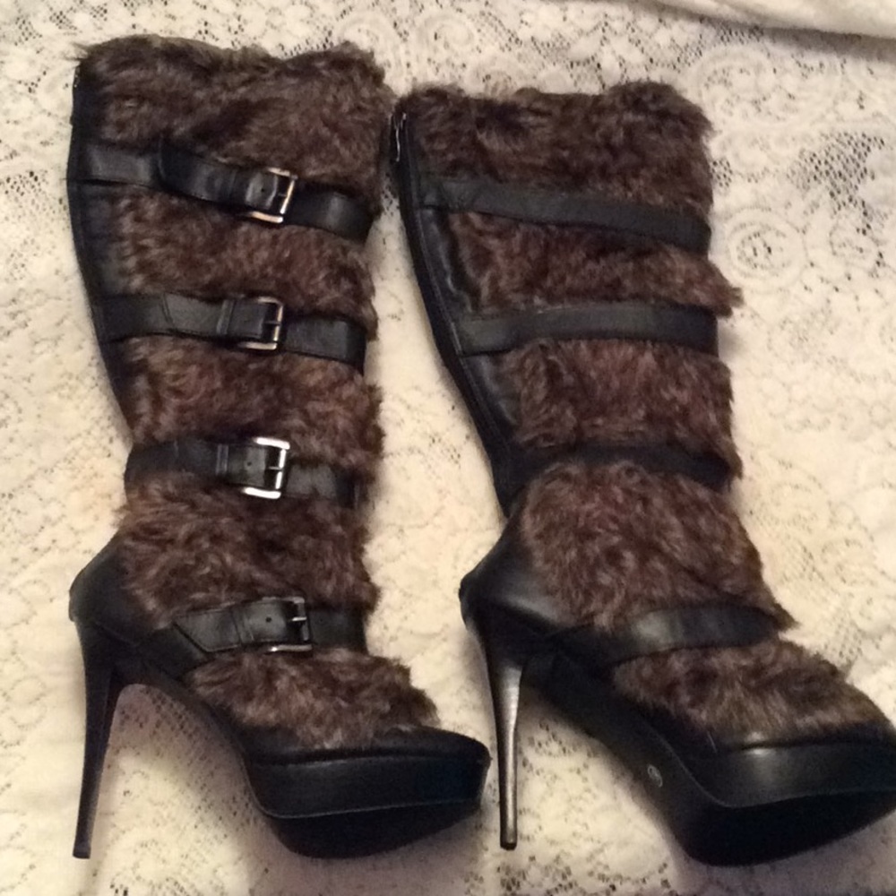 Two Lips Knee High Leather and Fur Heeled Boots